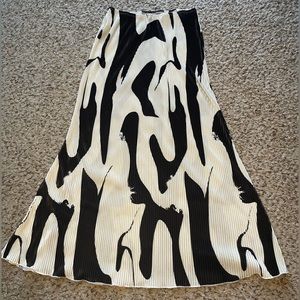 Cow print skirt (black and white)